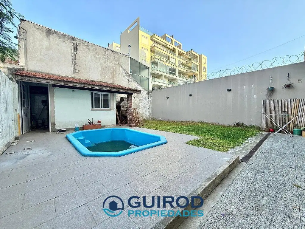 DEPARTAMENTO 3 AMBIENTES CON JARDIN, PILETA Y QUINCHO 4