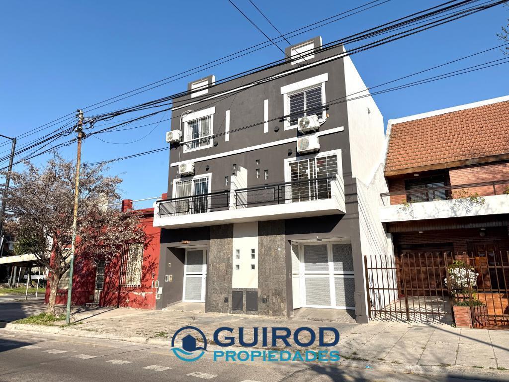 Foto de VENTA DUPLEX 3 AMBIENTES CON COCHERA Y PATIO, imagen 1