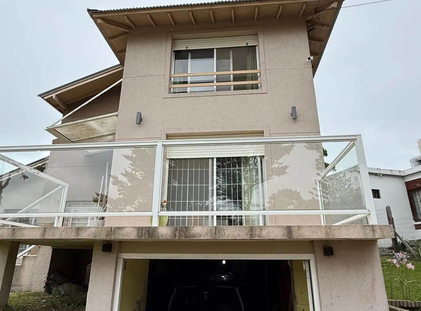 Casa de 6 ambientes en Villa Gesell, a 4 cuadras de la playa ACEPTO PERMUTA PROPIEDAD 4