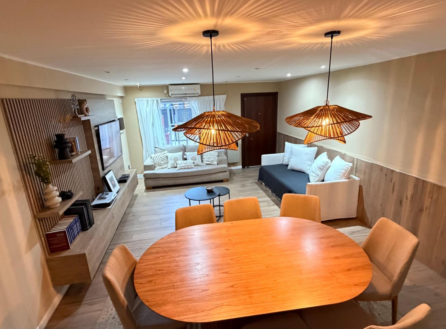 Foto de Casa de 5 ambientes con jardín, pileta climatizada, quincho y cochera, imagen 5