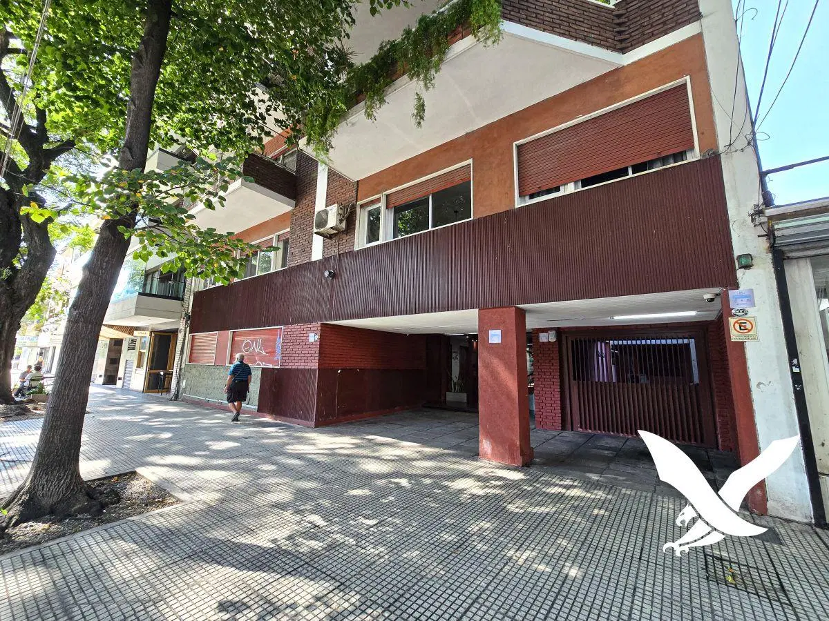 BELGRANO R – 3 AMBIENTES CON BALCÓN AL FRENTE – MUY LUMINOSO Y RECICLADO 2