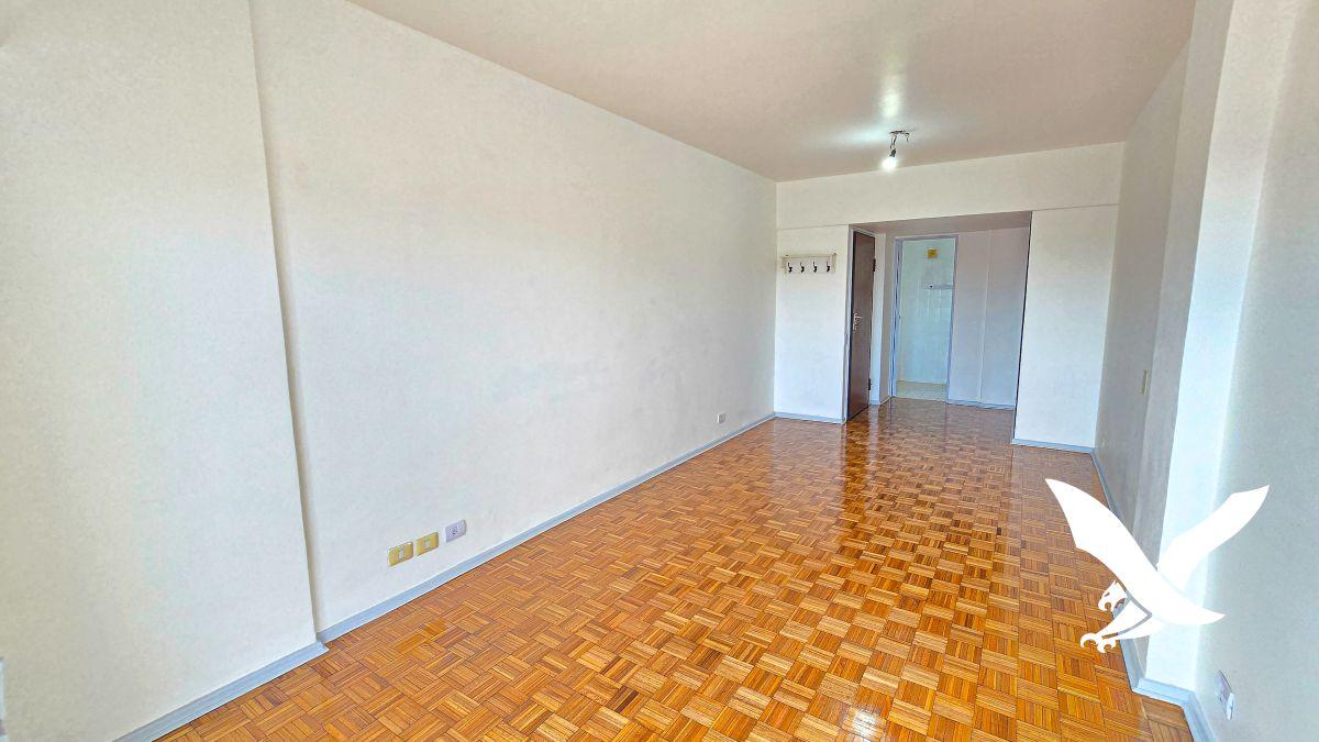Foto de BELGRANO – 3 AMBIENTES EN PISO 25 CON BALCÓN Y VISTA PANORÁMICA, imagen 1