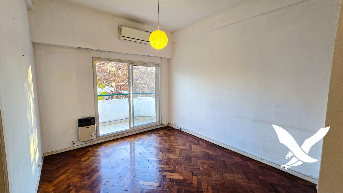 Foto de BELGRANO R – 2 AMBIENTES CON BALCÓN Y VISTA AL BOULEVARD, imagen 1