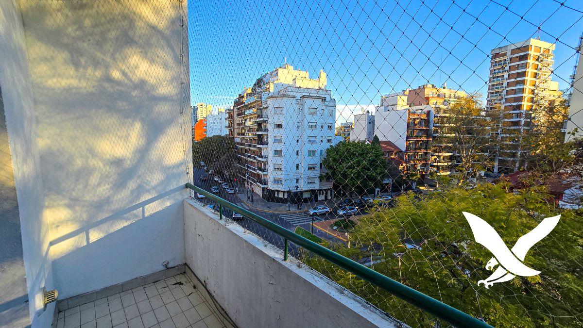 Foto de BELGRANO R – 2 AMBIENTES CON BALCÓN Y VISTA AL BOULEVARD, imagen 3