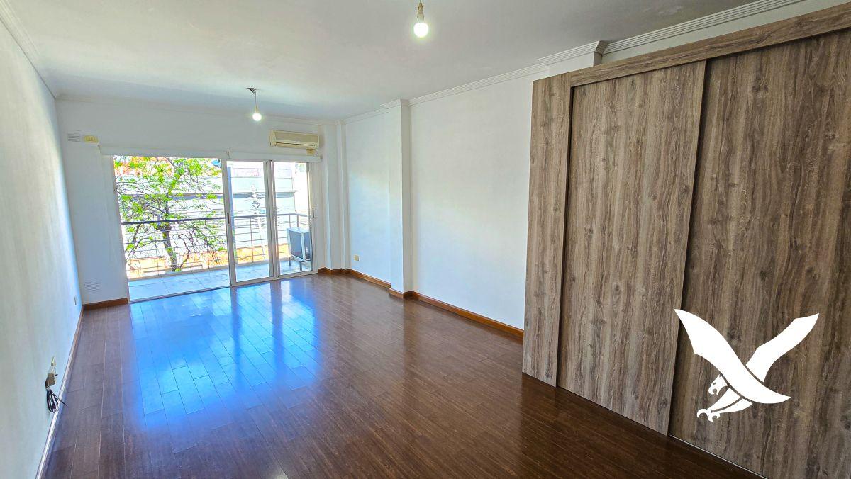Foto de COGHLAN – MONOAMBIENTE AL FRENTE CON AMPLIO BALCÓN – MUY LUMINOSO, imagen 1