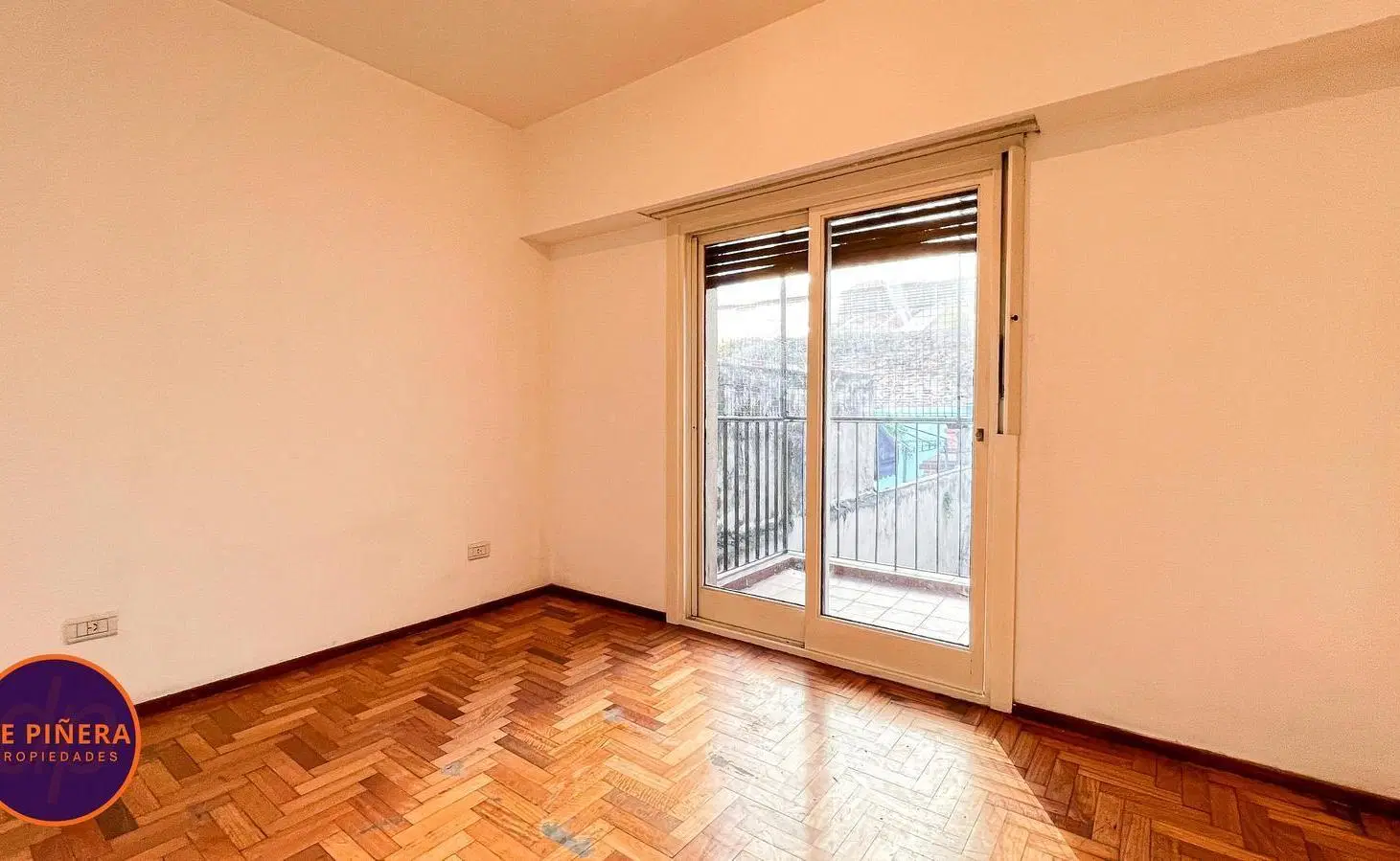 2 AMBIENTES CON BALCON 4