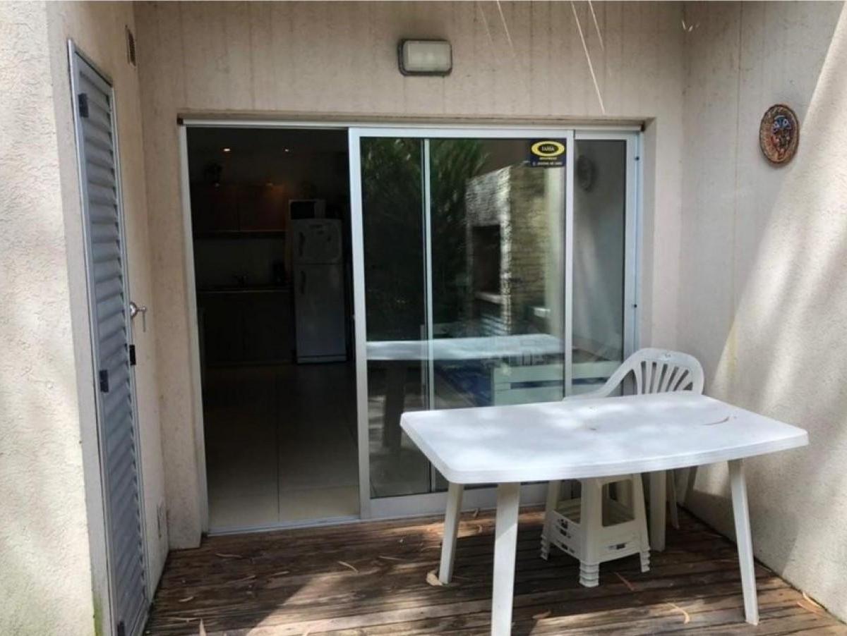 Departamento 2 ambientes a la venta en complejo Acacias, Pinamar. (3)