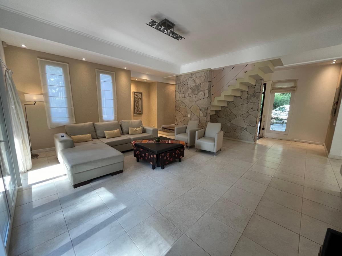 Venta de Casa en Cariló, Cerezo Esquina Avutarda (6) 2