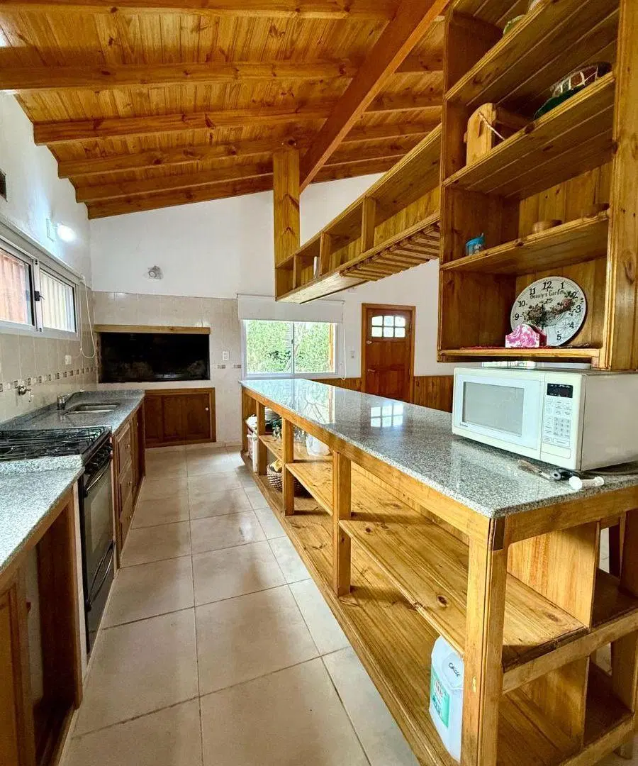 Cod 1392 – Casa Arcachon, zona «Lomas de Valeria»(37) 4