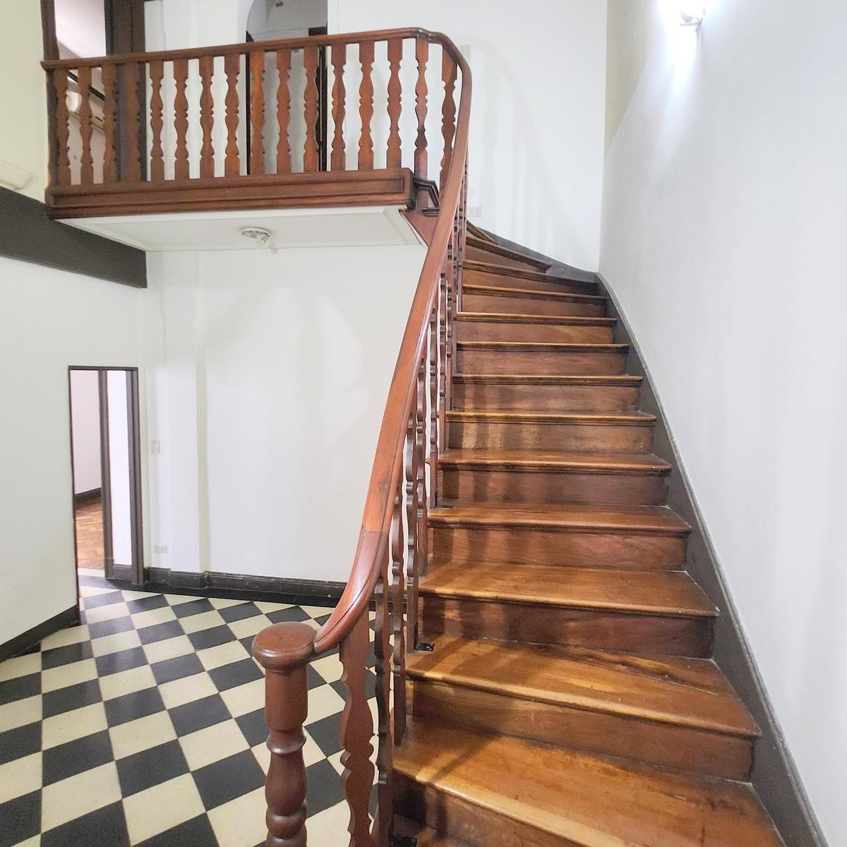 Departamento de 5 Ambientes. san Nicolás. Oportunidad 4