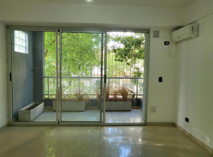 Departamento en alquiler- Saavedra. Dos ambientes apto profesional con cochera. 1