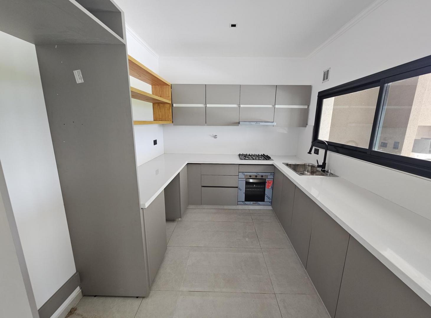 Foto de Casa en venta en B°C° San Pablo- Pilar . 4 habitaciones Escritorio . A, imagen 5