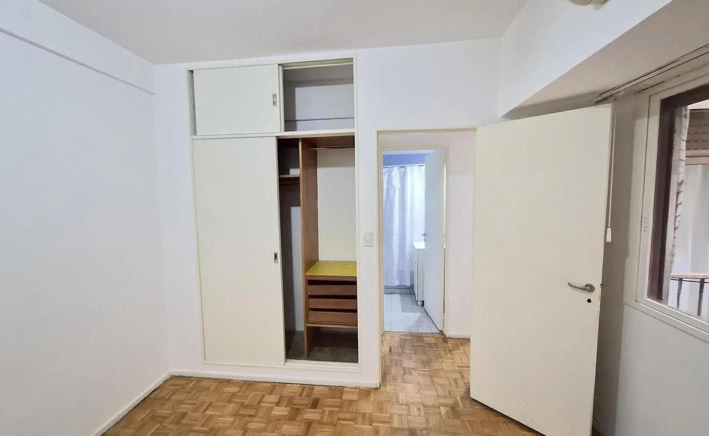 Alquiler departamento 2 ambientes apto profesional. A pasos Hospital Alemán 3