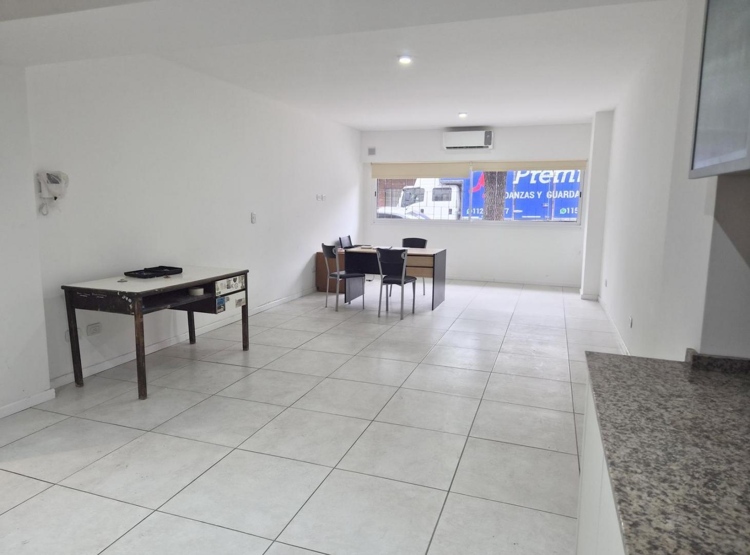 Foto de Venta Departamento Monoambiente apto profesional en Saavedra. Próximo a Gral Paz, imagen 1