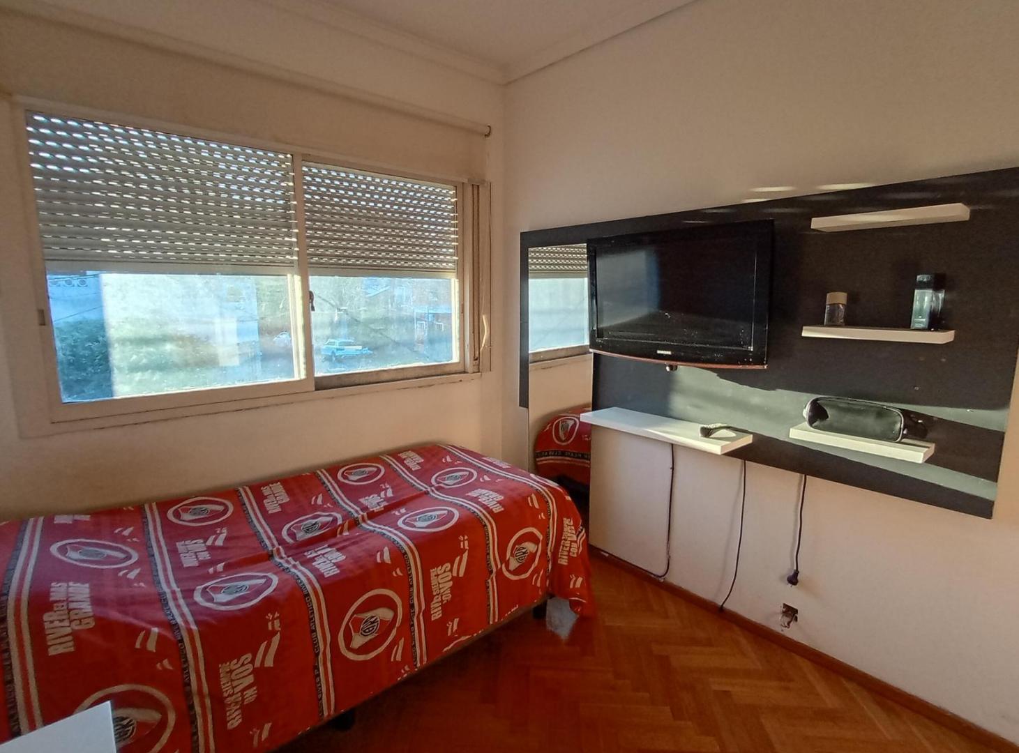 Foto de Venta de PH en San Andrés, Pdo. de San Martín. 5 ambientes con garage, imagen 3