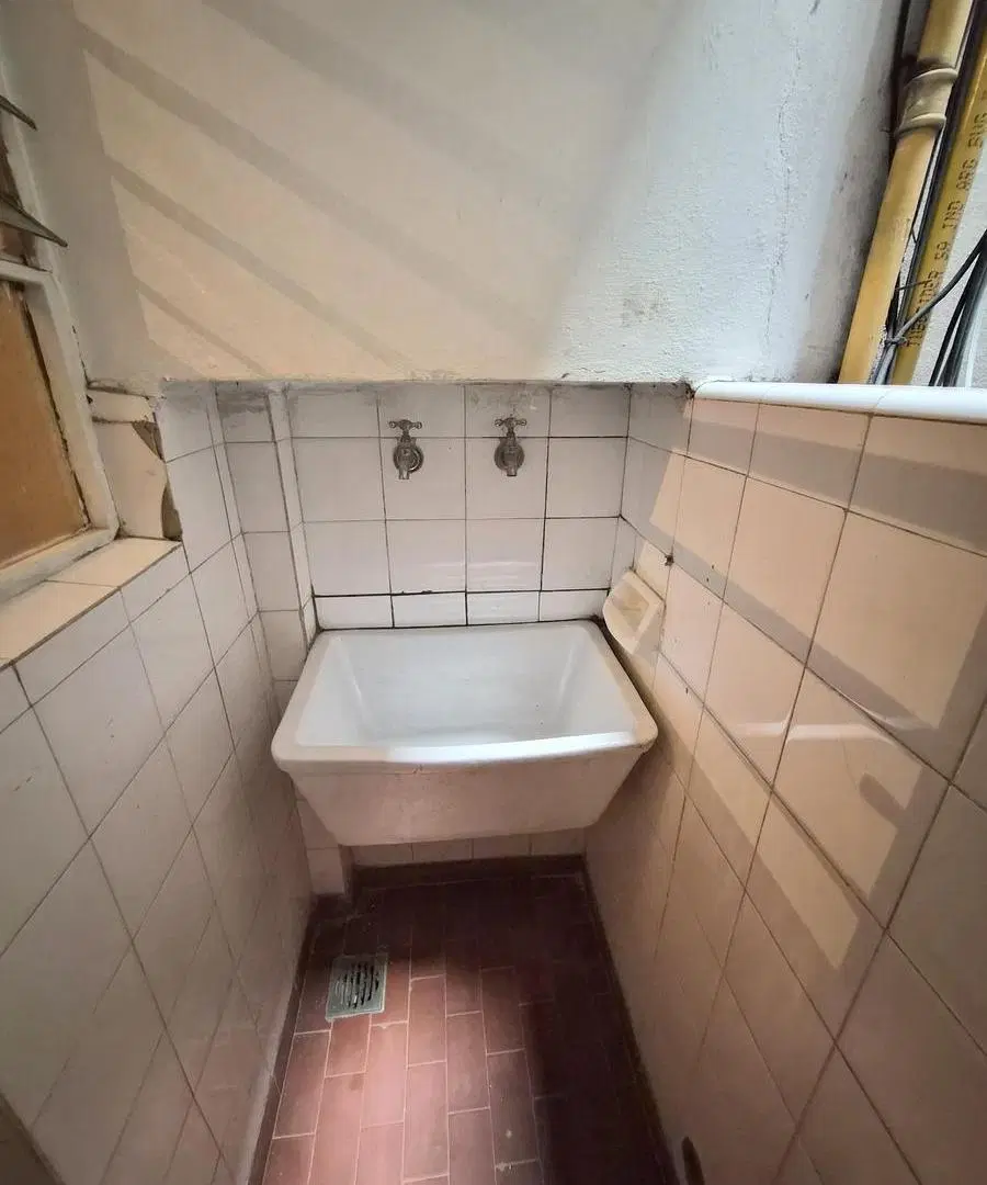 Oficina en alquiler de dos ambientes en Barrio Norte. A pasos del Hospital Alemàn. 8