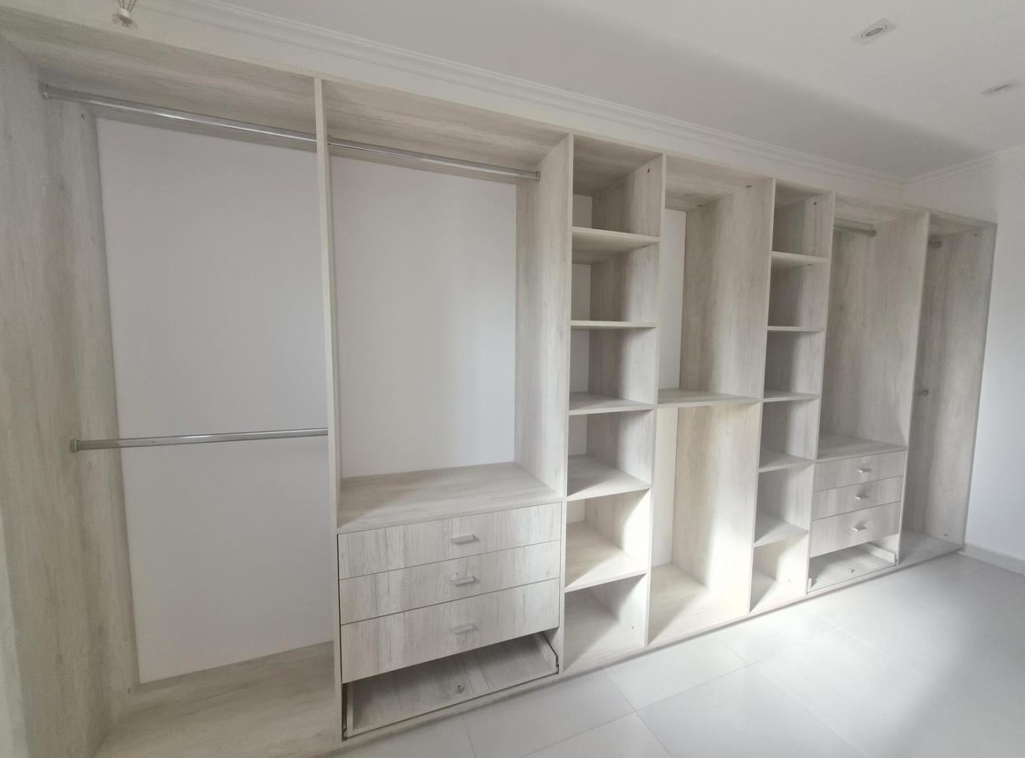 Foto de Casa en Venta en Barrio Cerrado San Pablo Pilar. 6 ambientes, jardín y, imagen 2