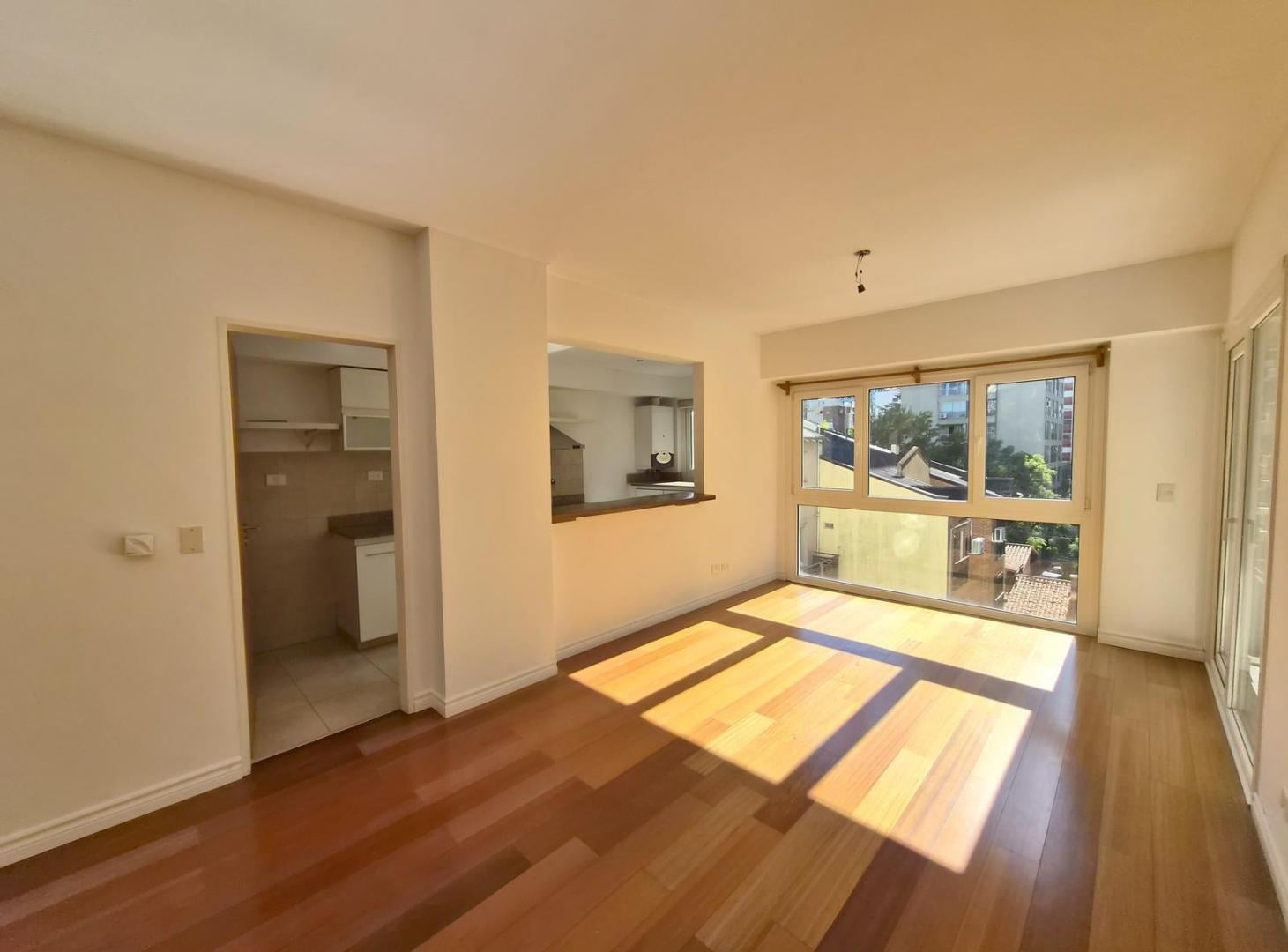 Foto de Venta Departamento en Vicente López. Dos ambientes con cochera cubierta, imagen 2