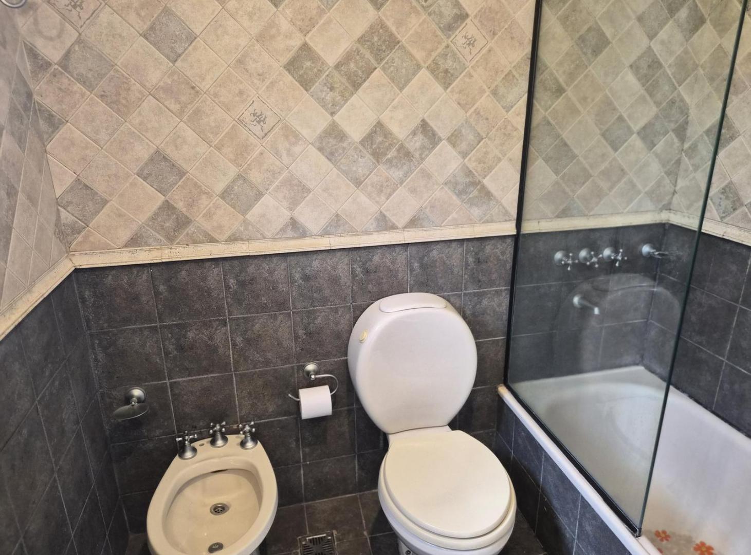 Foto de Venta de casa en Villa Ballester .Tres dormitorios con cochera Un, imagen 4