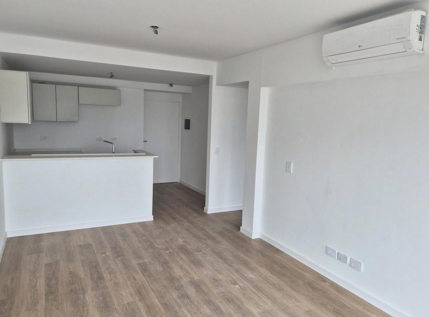Foto de Venta Departamento de 2 ambientes al frente en Saavedra,, imagen 3