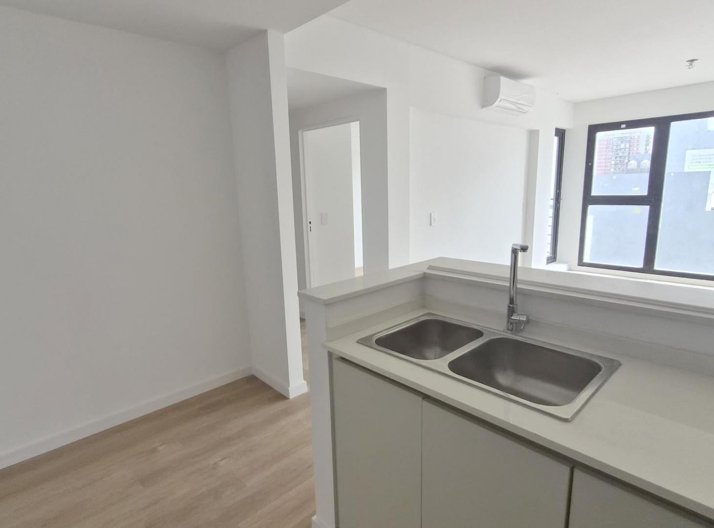 Foto de Venta Departamento de 2 ambientes al frente en Saavedra,, imagen 2