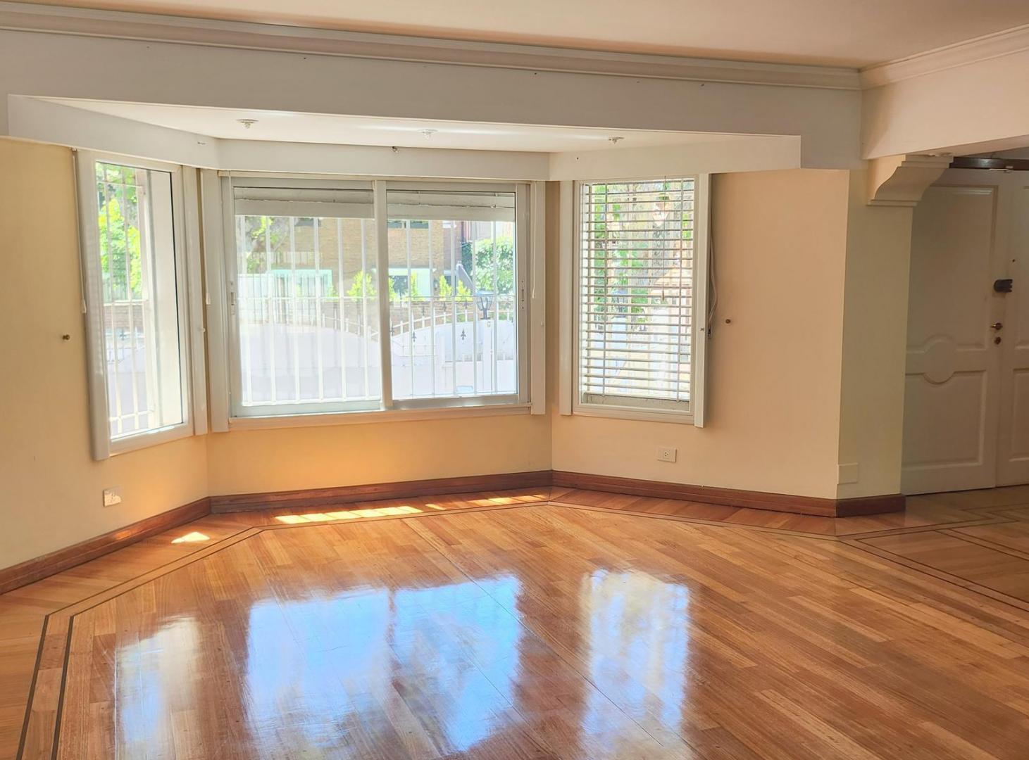 Foto de Casa en Alquiler en Martinez- 6 ambientes cercana Colegio Lincoln, imagen 5