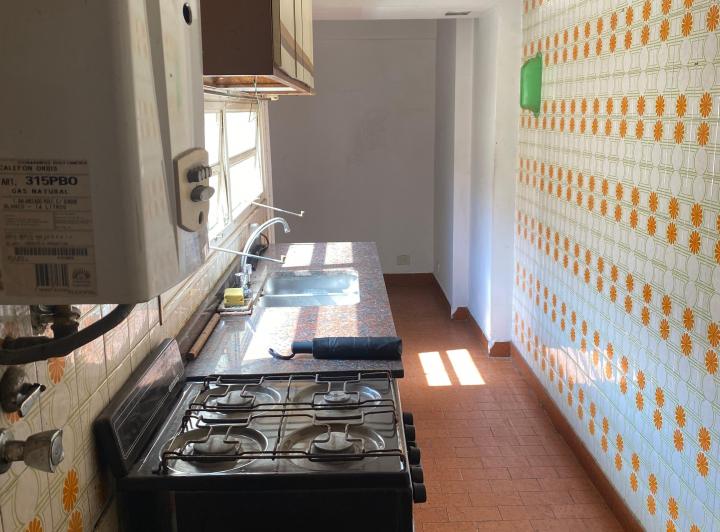 PISO EN ALQUILER DE 4 AMBIENTES CON COCHERA EN FLORES NORTE 3