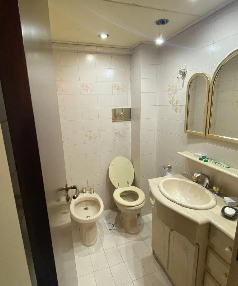 SEMIPISO EN FLORES DE 143M2 CON COCHERA Y BAULERA 8