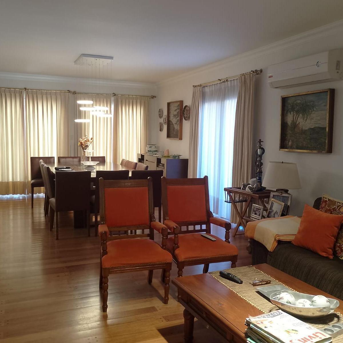 Casa en Venta en Country del Jockey. Fondo Golf 1
