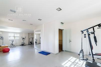 Venta - Departamento de Categoria de 3 Dorm., 2 Cocheras - Condominio Chateau Village 4