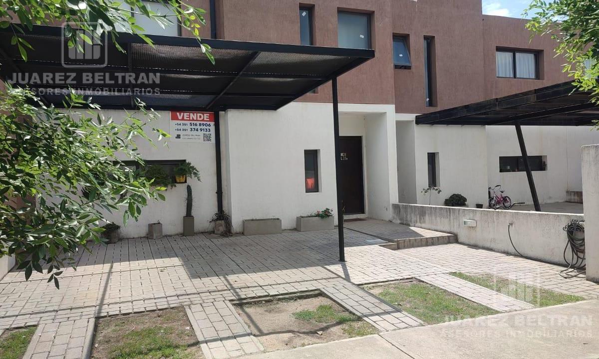 Casa en Venta 3 Dorm. 3 Baños 5
