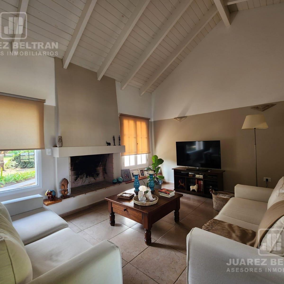 Venta - Casa de Cuatro Dorm. con Cochera y Pileta - Country La Paloma - Villa Allende 5