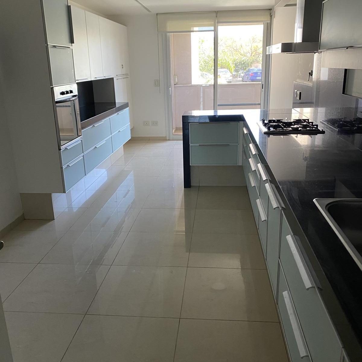 Departamento Categoría 2 Dor. con Cochera - Condominio Village Plaza - Villa Belgrano 2