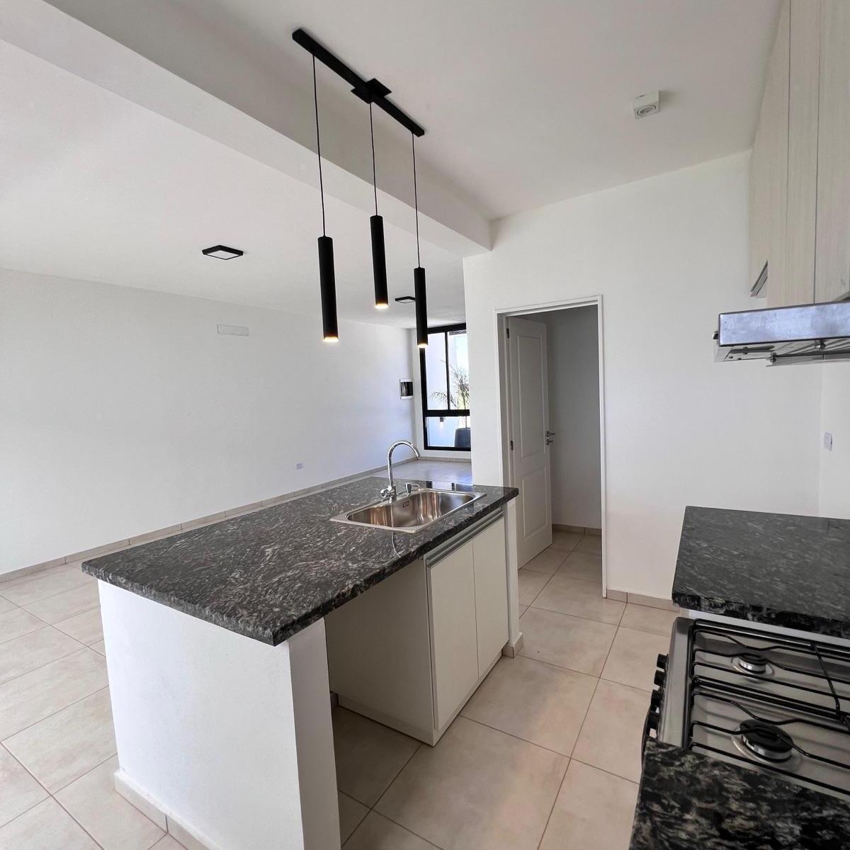Duplex en Venta en Quebradas de Manantiales - 3 Dorm. Patio Asador Cochera 1