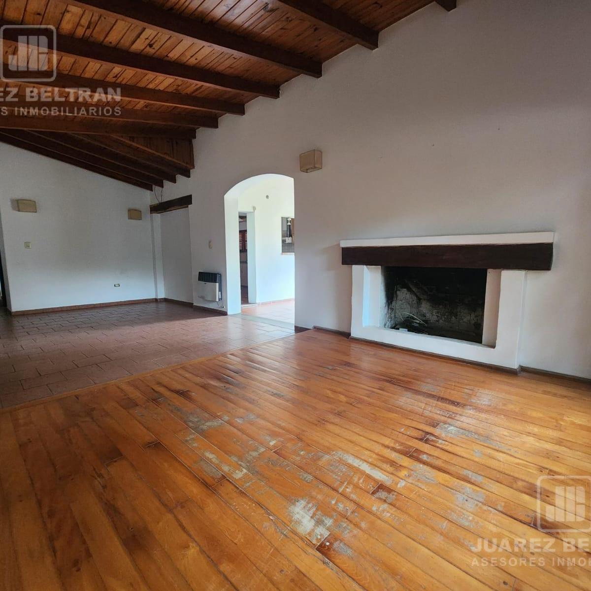Casa de 3 Dorm. con Pileta en Villa Allende Golf 4