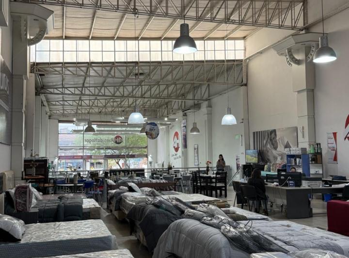 Foto de Local en Venta - 730 m2 - Rio Ceballos, imagen 5
