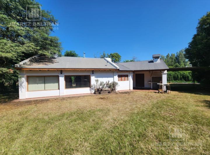 Casa de 3 dormitorios con pileta en Villa Allende Golf 2