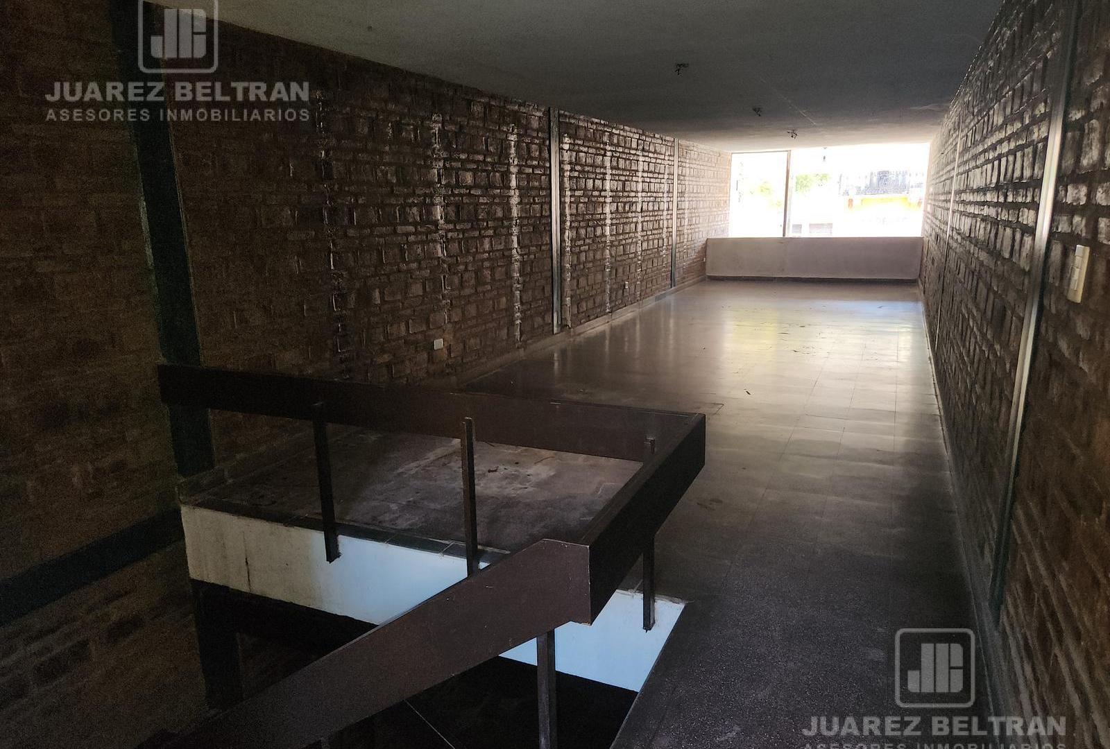 Foto de Local con entrepiso en alquiler sobre Humberto Primo a metros de Avellaneda, imagen 5