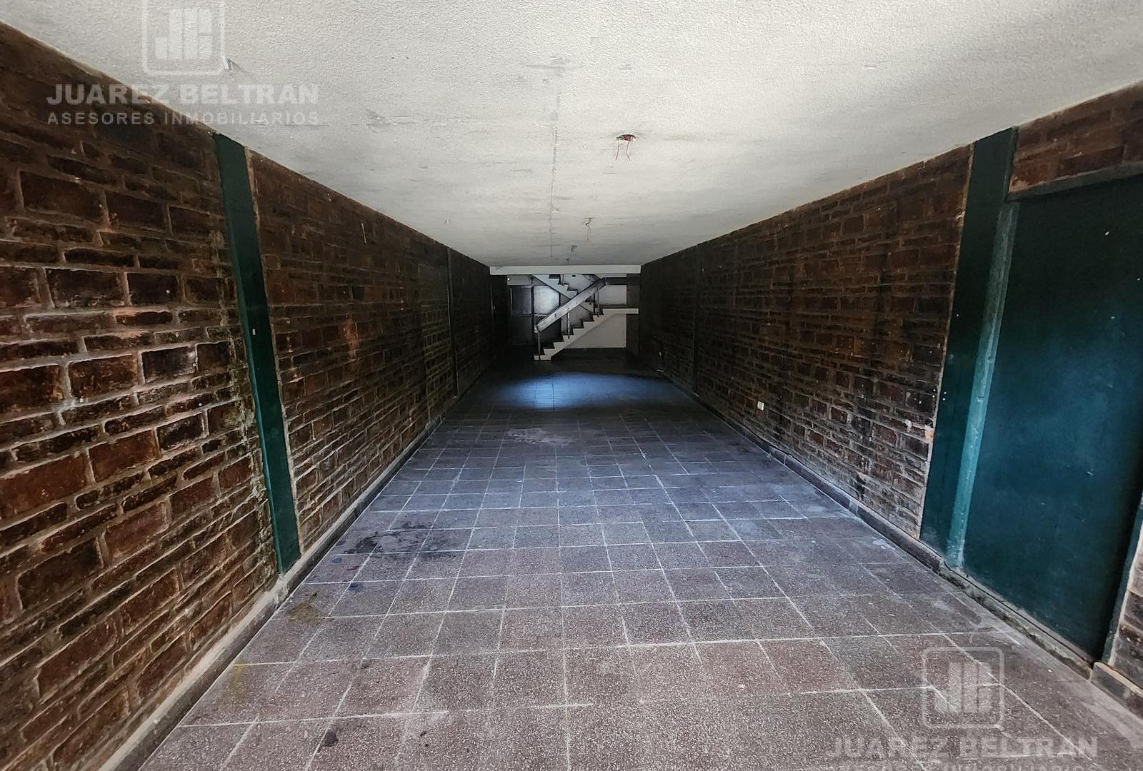 Foto de Local con entrepiso en alquiler sobre Humberto Primo a metros de Avellaneda, imagen 3
