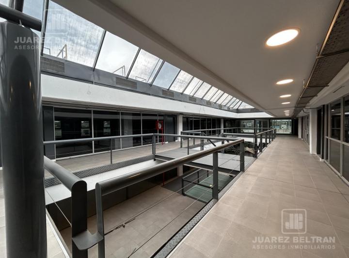 Oficinas en alquiler sobre Avenida Colón 2