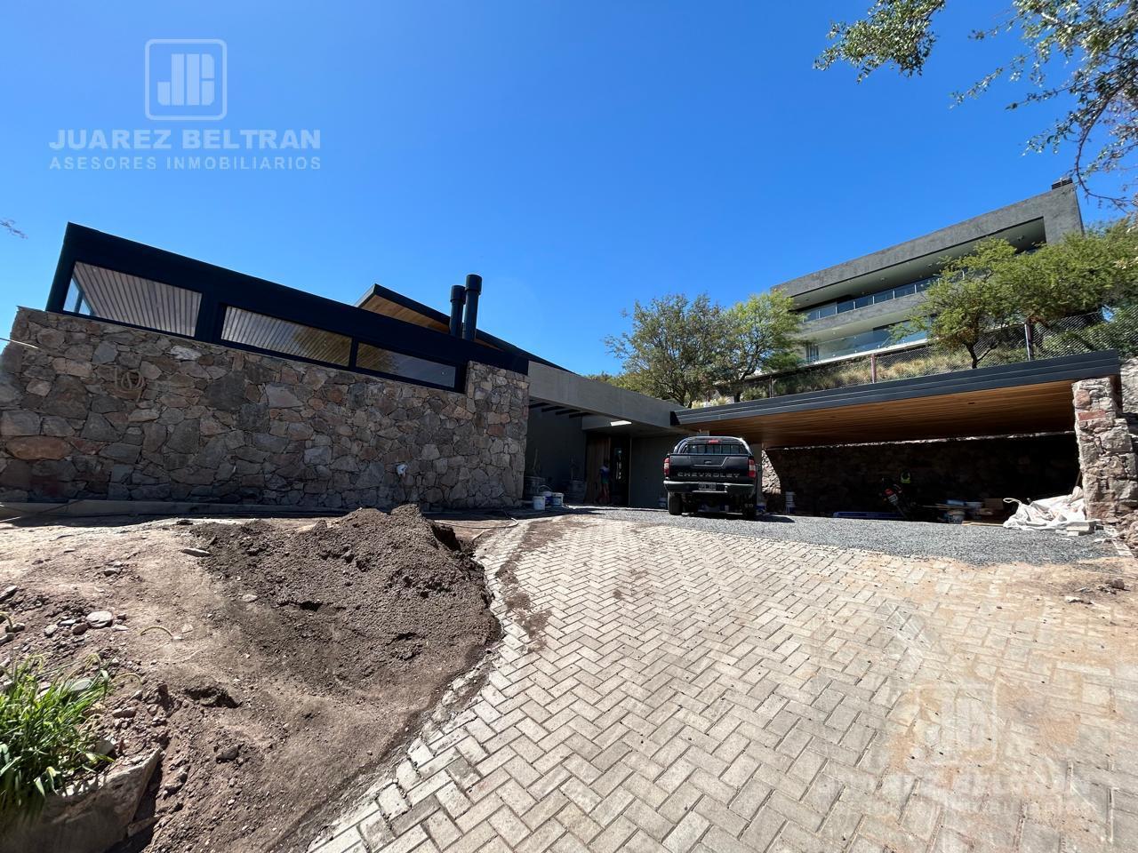 Venta – Casa de 5 dormitorios – Country Q2 ESTRENAR