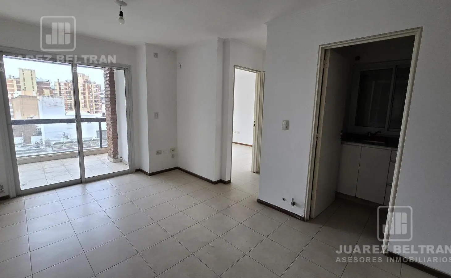 Depto VENTA - 1 dormitorio con balcón al frente 3