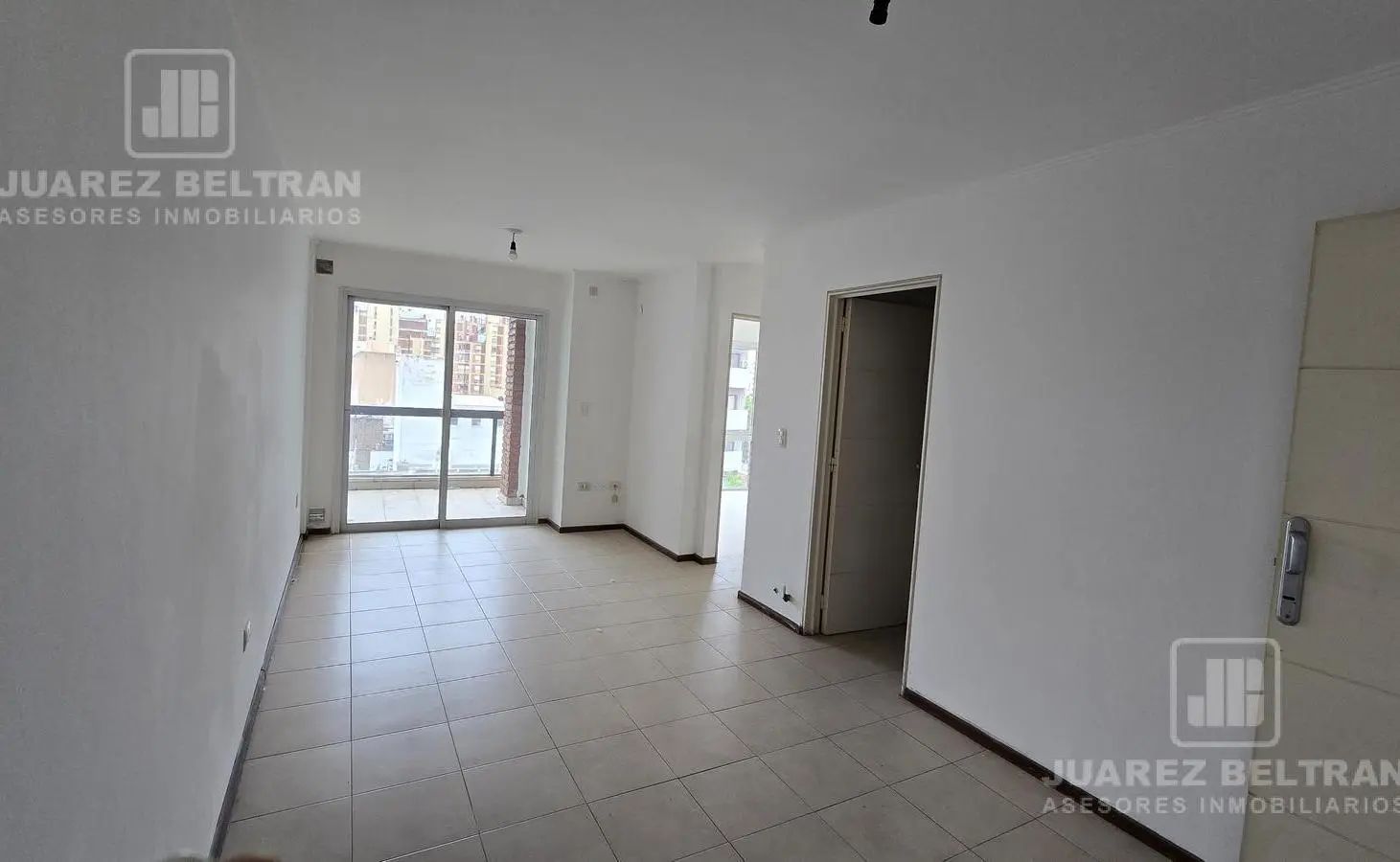 Depto VENTA - 1 dormitorio con balcón al frente 4