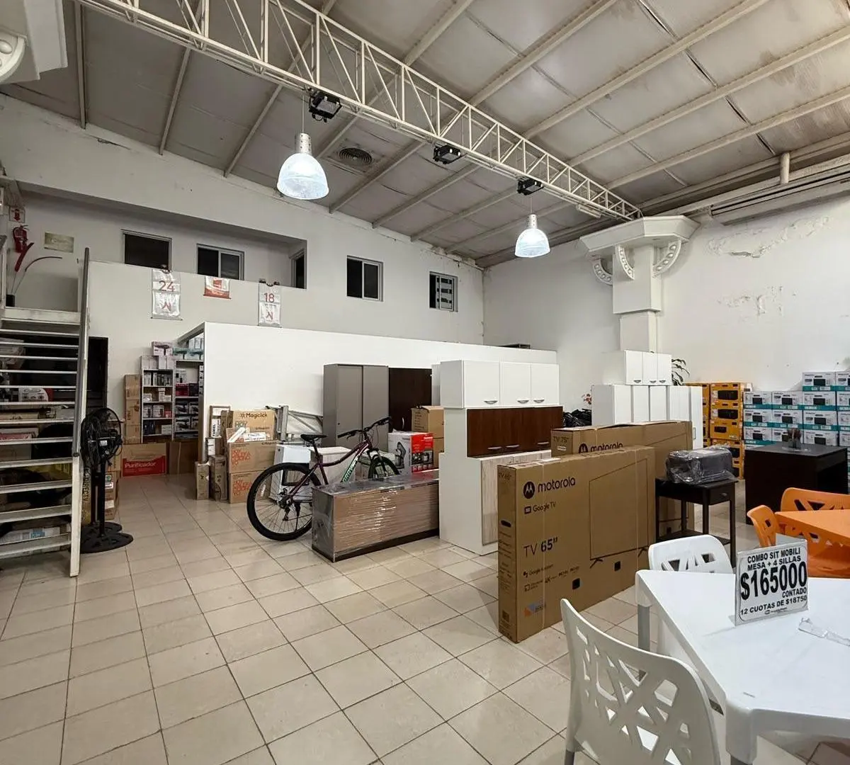 Local en Venta - 730 m2 - Rio Ceballos 3