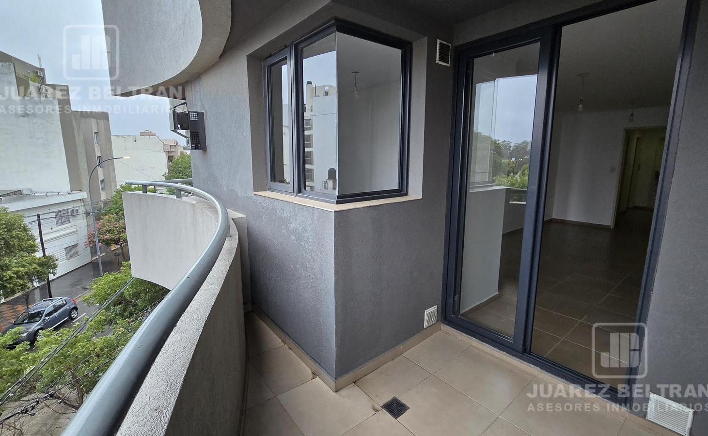 Depto en ALQUILER - 1 dormitorio y 2 balcones al frente