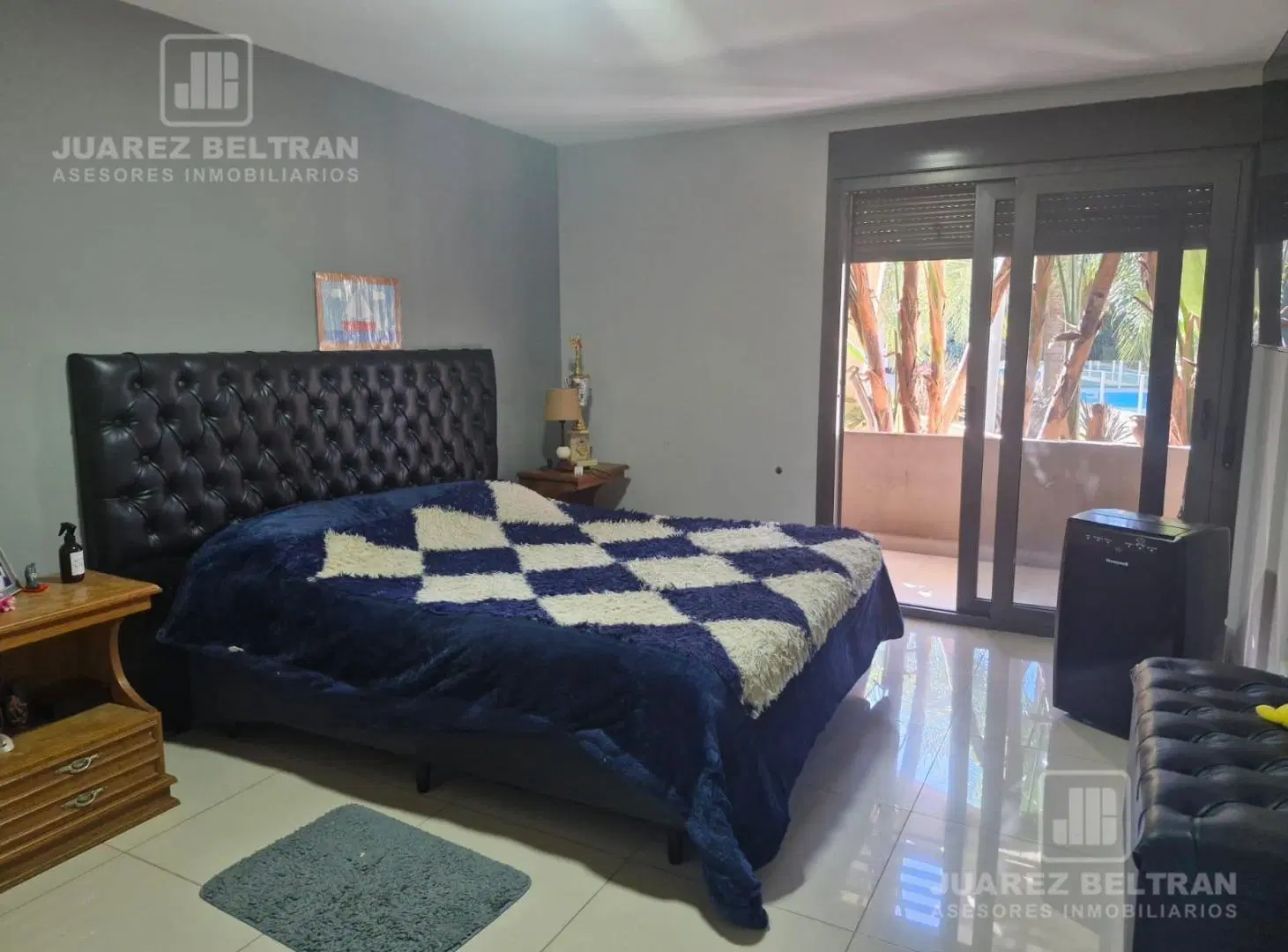 Departamento en ALQUILER ,un dorm, balcón con asador ,cochera, amenities 2