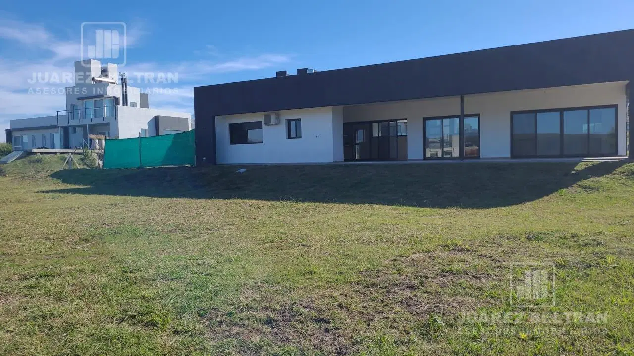 Casa en Puerto del Aguila 1
