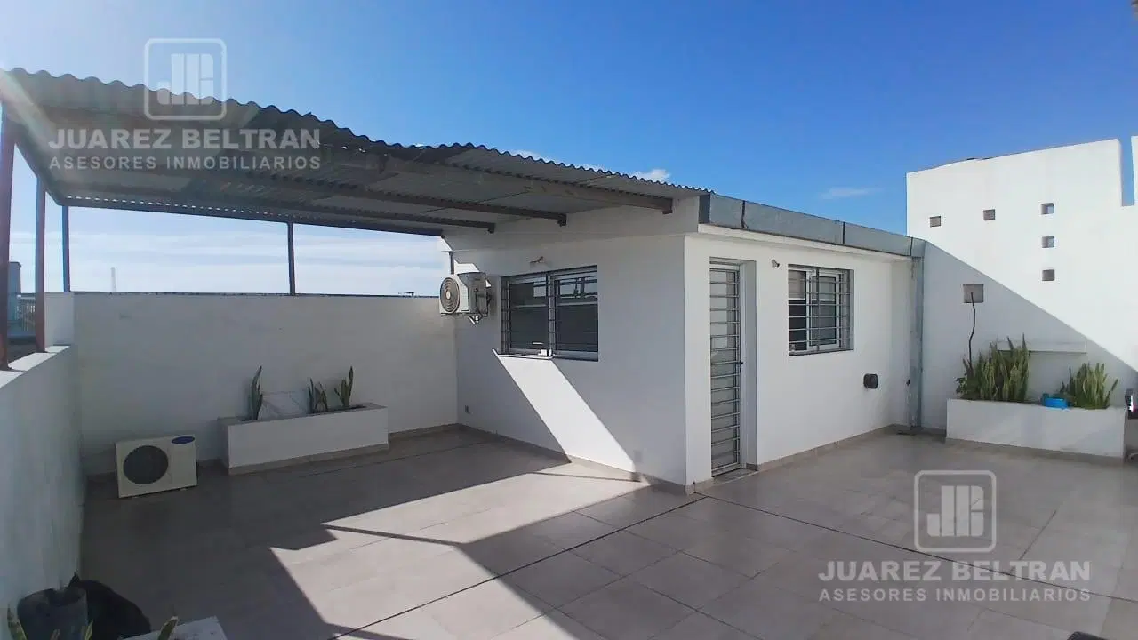 Oficina de 3 pisos con terraza y quincho en VENTA 3