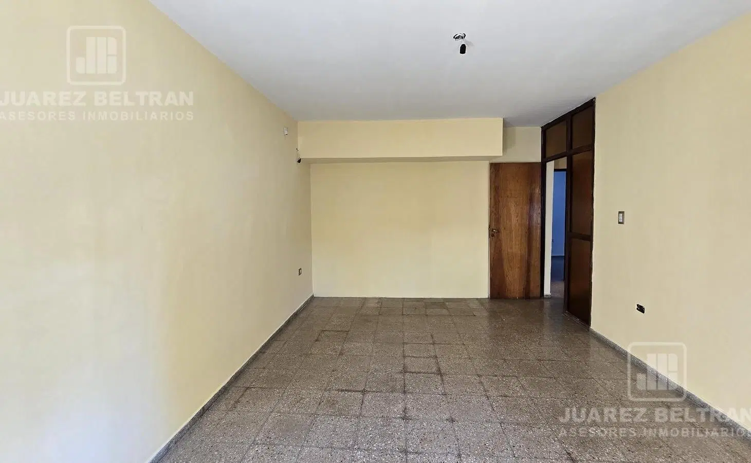 Casa en VENTA - 300 m2 - 3 dormitorios 2