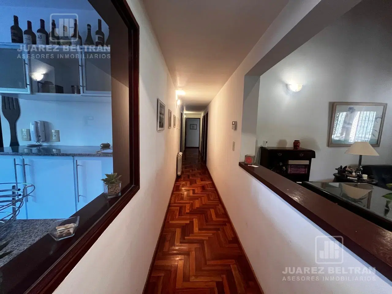 Venta - Casa de 3 dormitorios con cochera y pileta - Guayaquil 1010 - Villa Allende 5